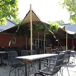 Retreat In Setting シャレー Lathum
