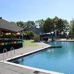 Retreat In Setting シャレー Lathum