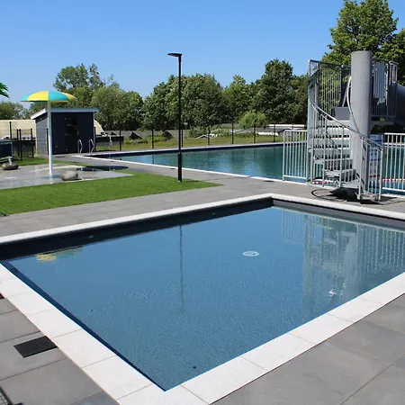 シャレー Lakeside Retreat In Setting Lathum