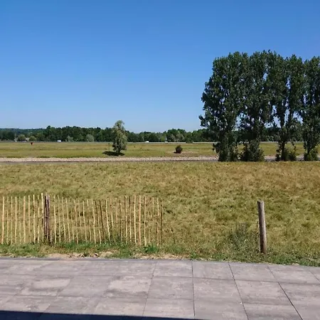 Lakeside Retreat In Setting Lathum