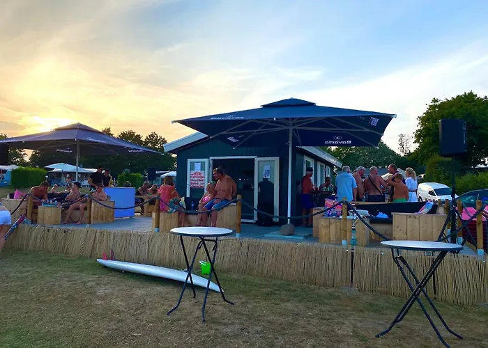 Lakeside Retreat In Setting Lathum