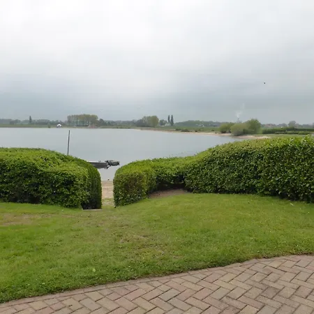 Horská chata Lakeside Retreat In Setting *